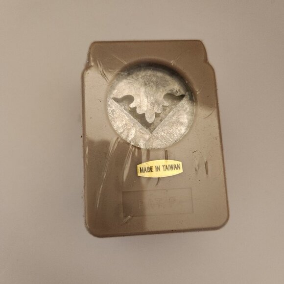 Corner Hole Punch Decorative Option 7 Emagination paper Scrapbook Craft Shapes - Picture 3 of 5